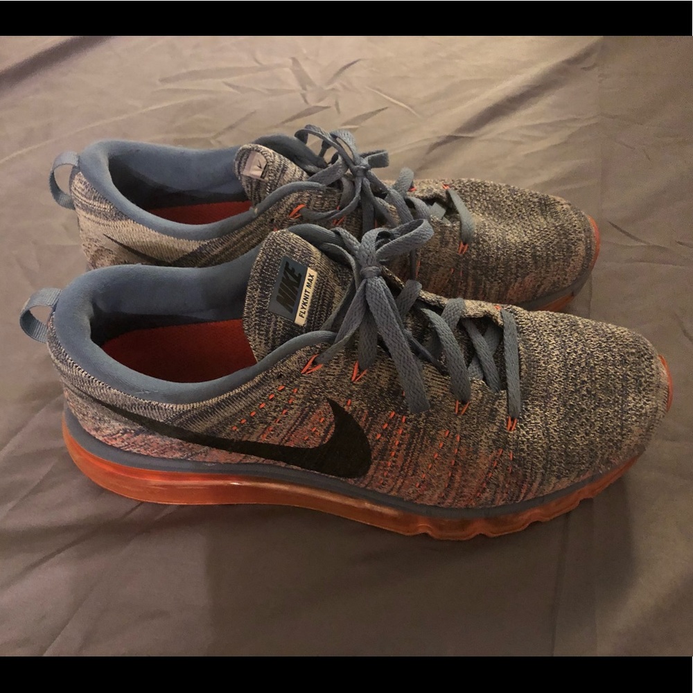 Nike Flyknit Max Air Max Running Shoe